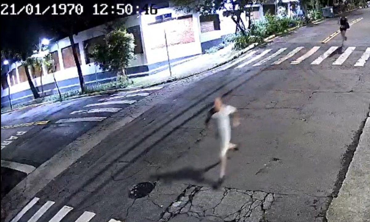 Câmeras mostram últimos momentos de mulher trans morta por policial