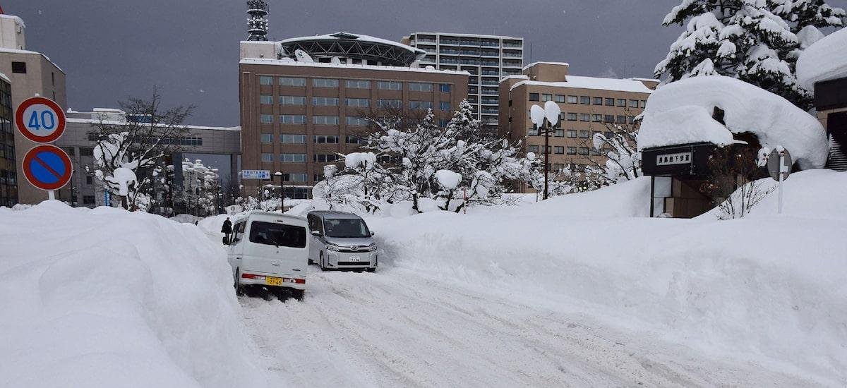 Nevascas deixam 30 mortos no Japão