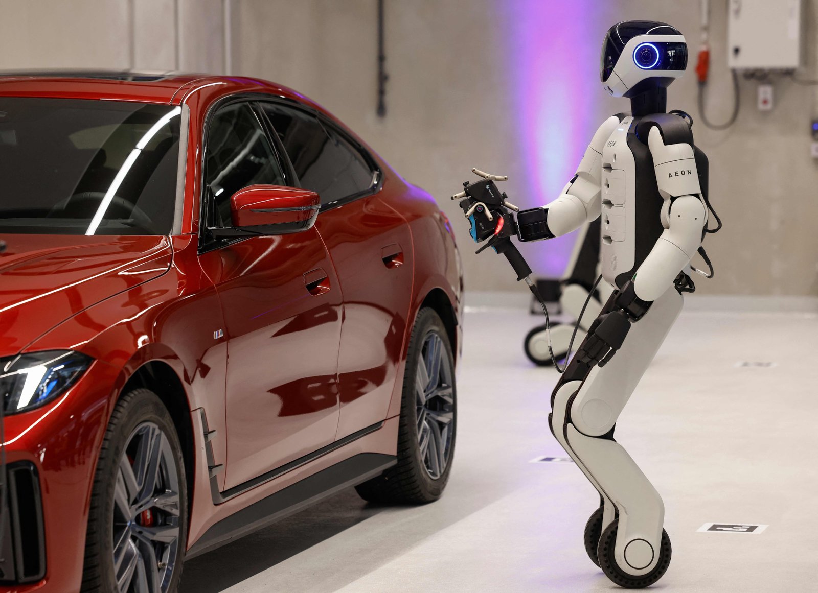 Fabricante de carros alemã testará robôs humanoides em sua fábrica