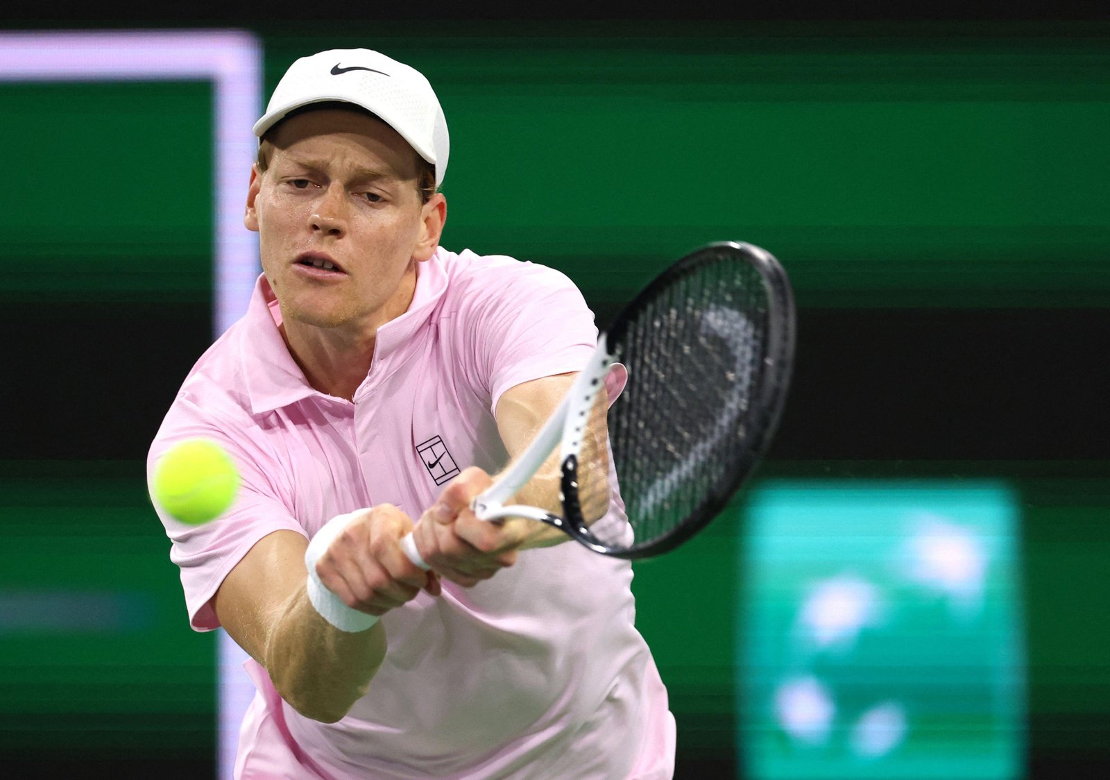 Após superar João Fonseca em Indian Wells, Sinner rasga elogios ao brasileiro: 'Jogador incrível. Muito poderoso dos dois lados'