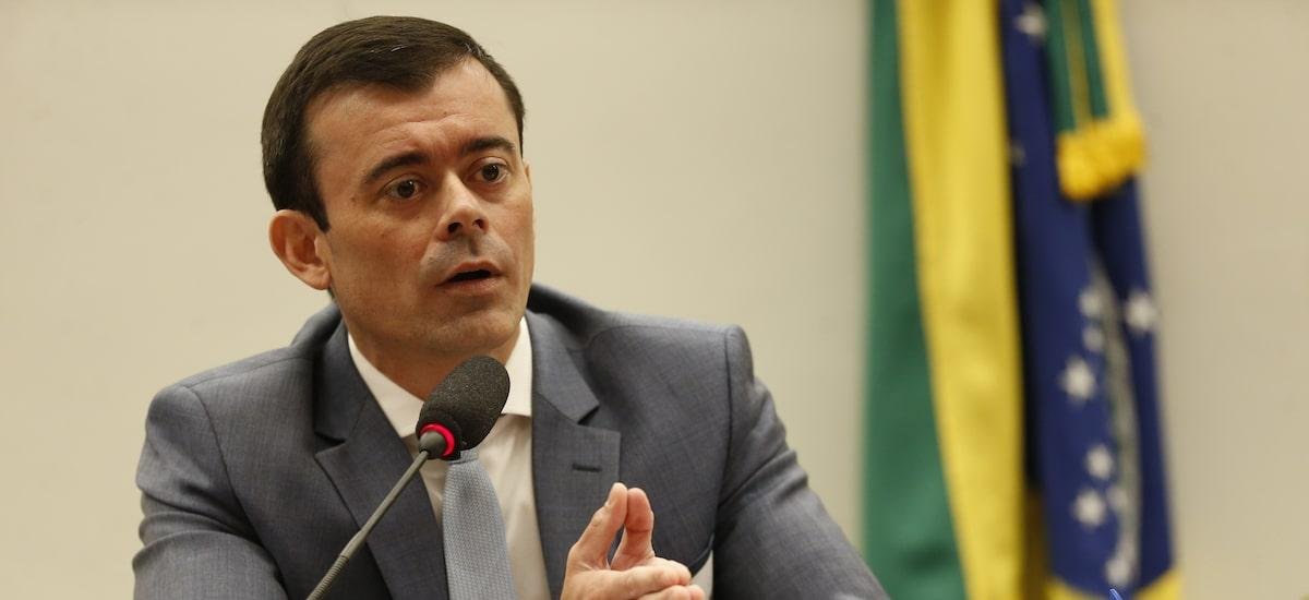 Ceron diz que discussões sobre socorro da Caixa ao BRB e federalização do banco do DF são prematuras
