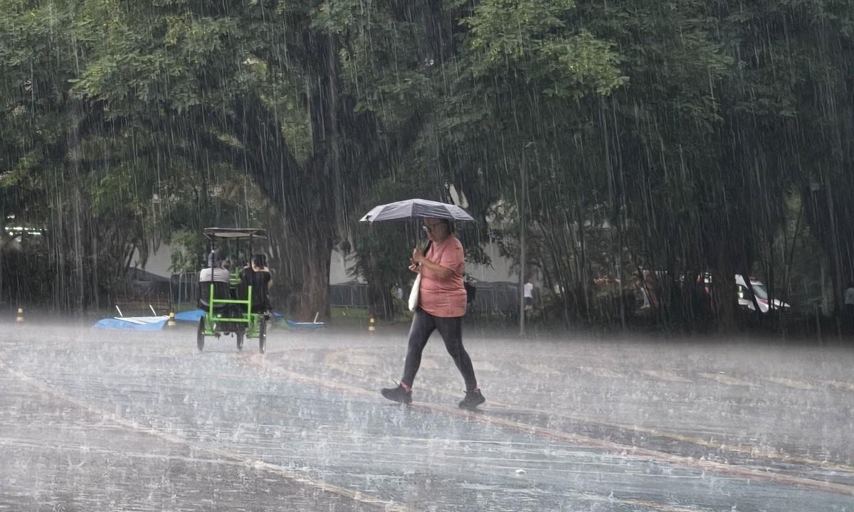 Frente fria segue influenciando chuvas por todo o país nesta sexta