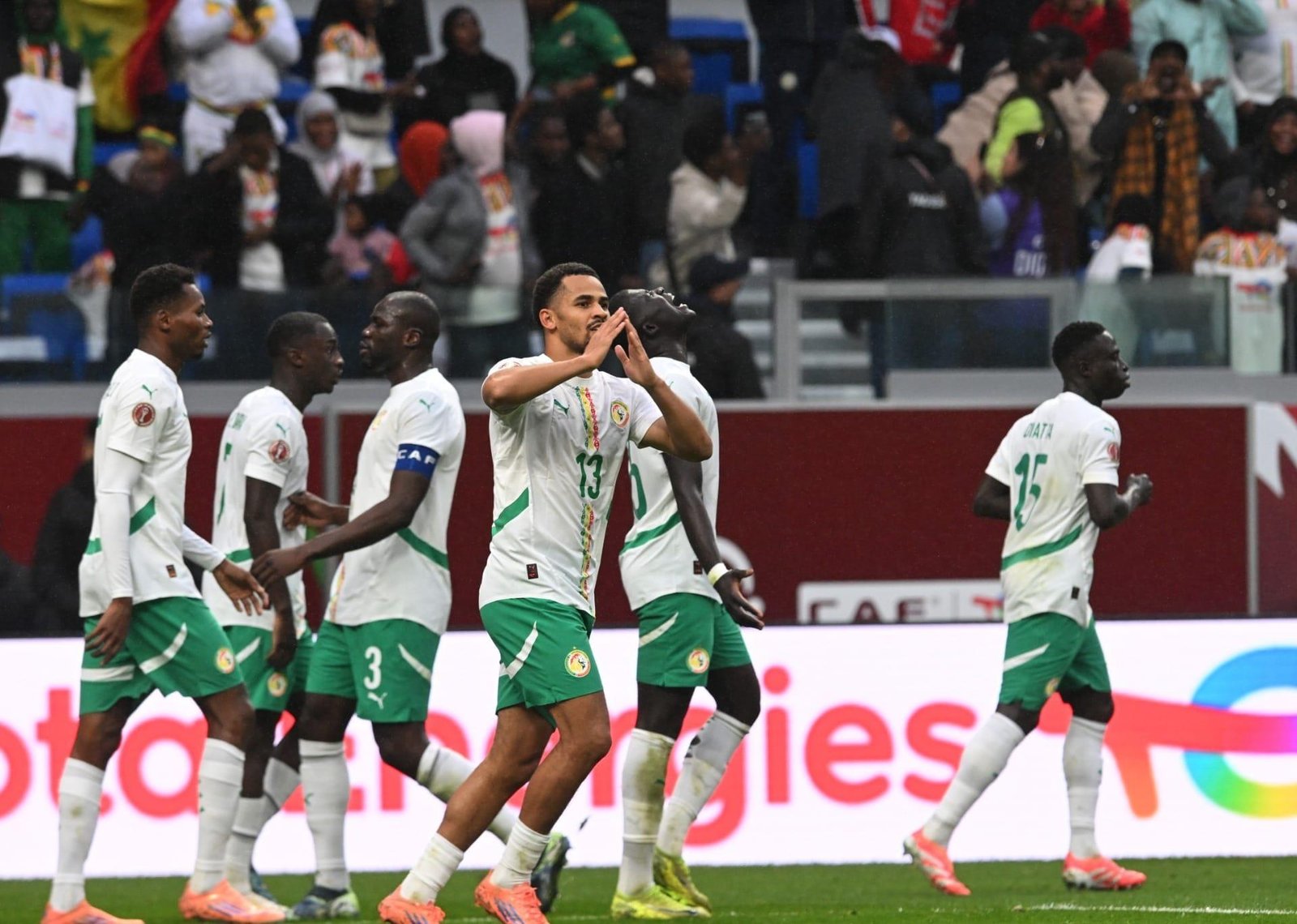 Senegal confirma favoritismo, vence Mali e vai à semifinal