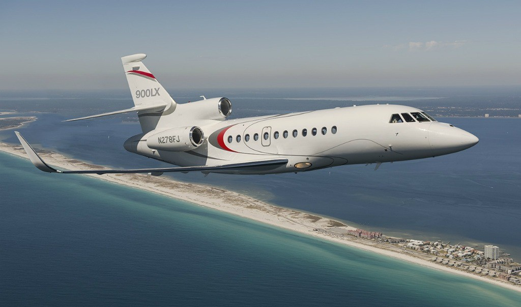 Preços de jatinhos privados disparam enquanto 'super-ricos' tentam sair de Dubai em meio à crise do Oriente Médio, aponta Forbes