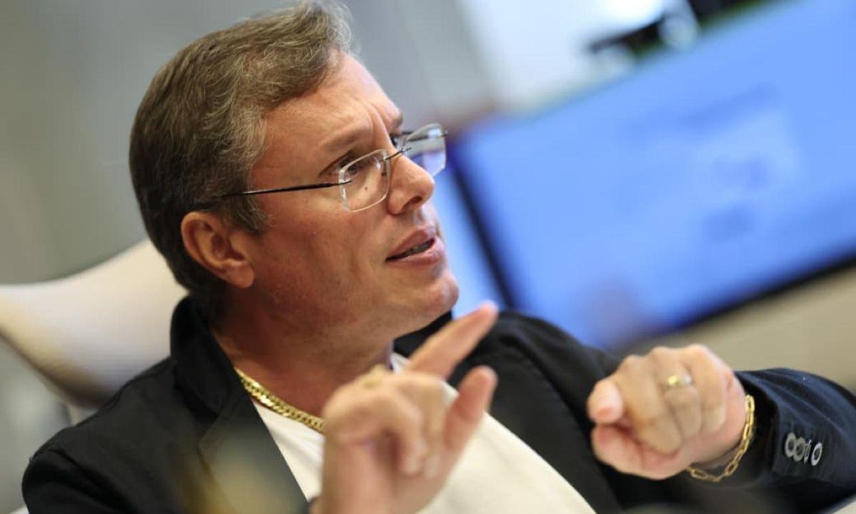 Advogado diz que piloto foi ameaçado por detentos e agentes na prisão