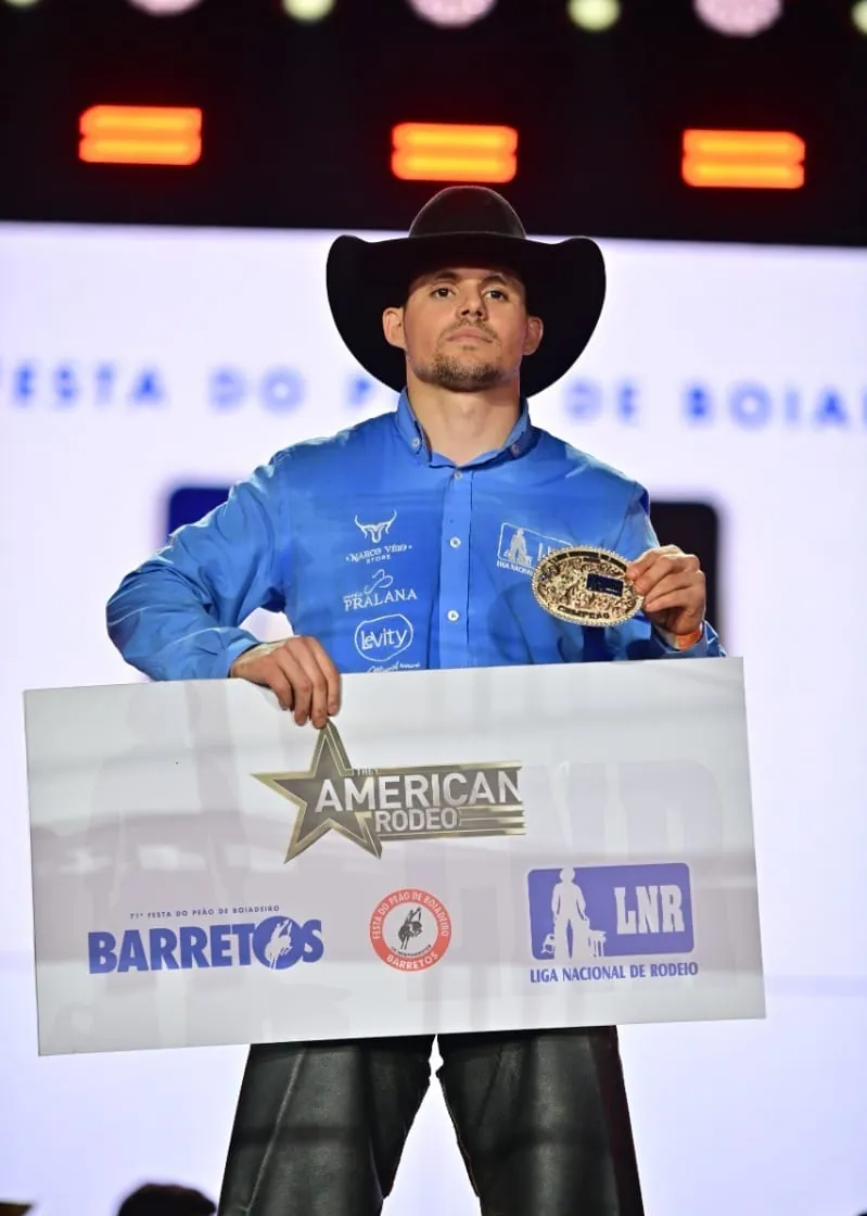 Renan Almeida conquista bicampeonato da LNR na Festa do Peão de Barretos