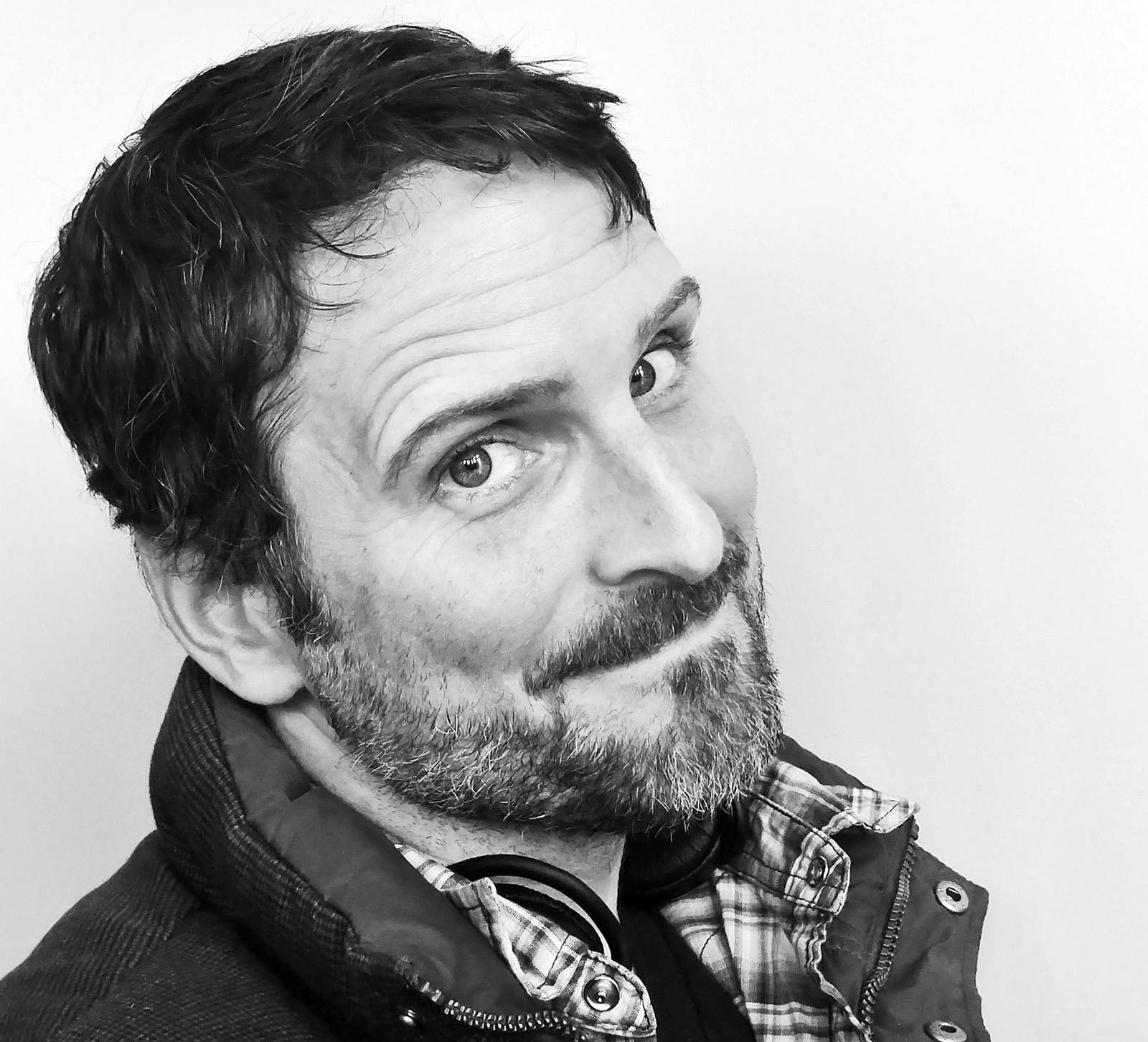 Sean Murphy fala sobre leitura contemporânea para o clássico personagem Zorro em nova HQ