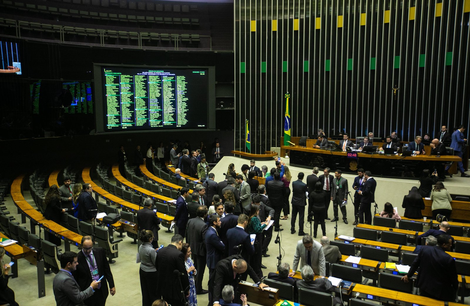Câmara aprova novo sistema de crédito à exportação e amplia financiamento a empresas brasileiras no exterior