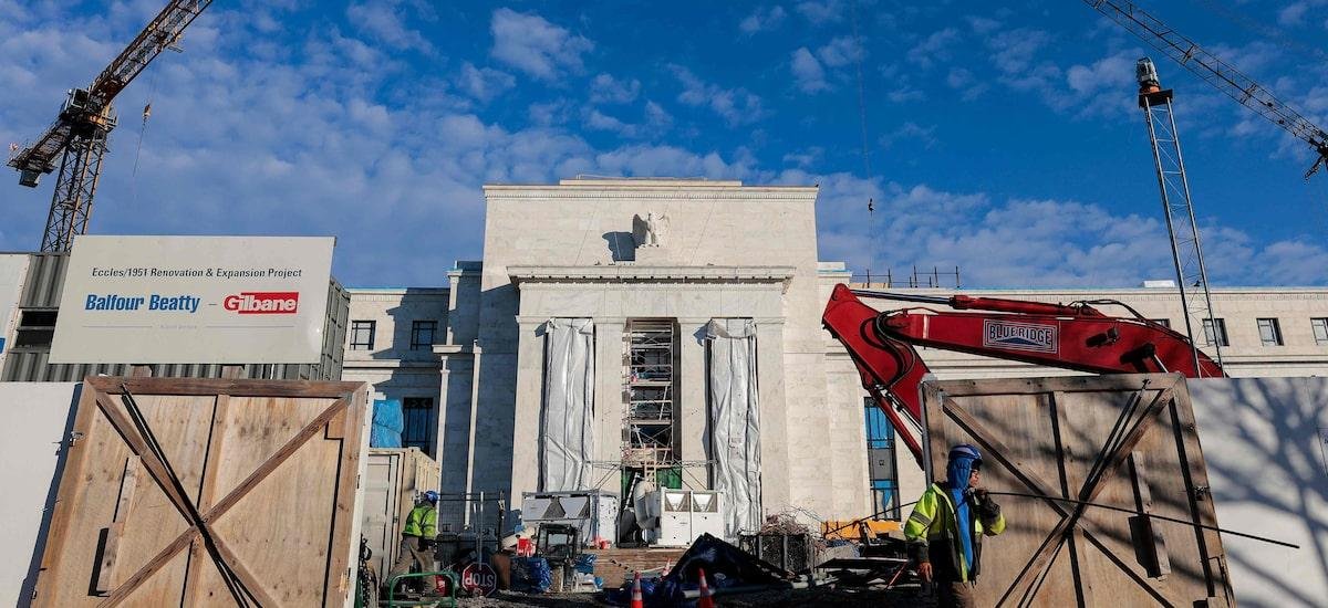 Ameaça criminal a Powell fragiliza Fed e leva Wall Street a comparar EUA a ‘república das bananas’