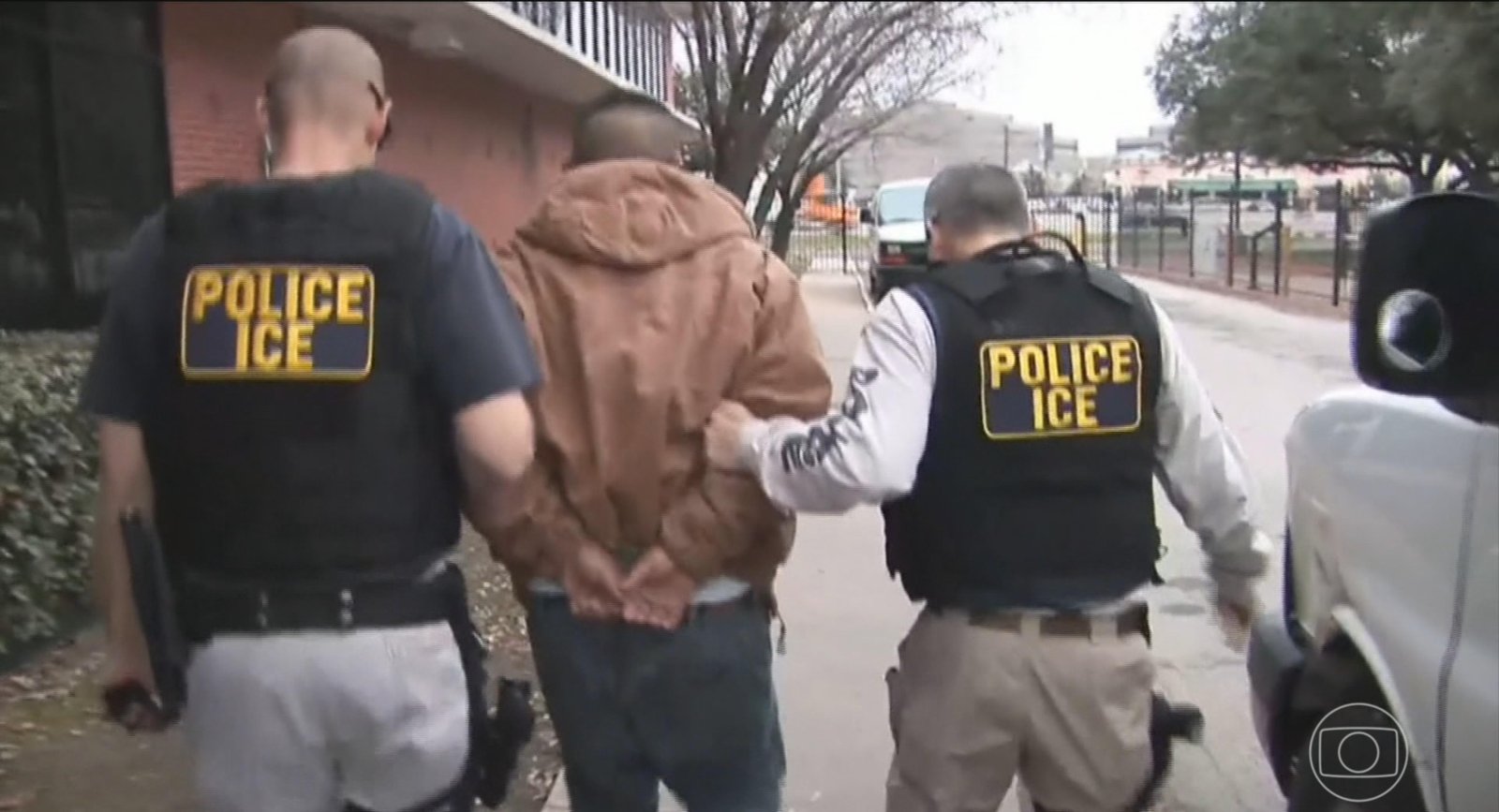 Trump anuncia que todos os policiais federais de imigração vão ter que usar câmeras corporais | G1