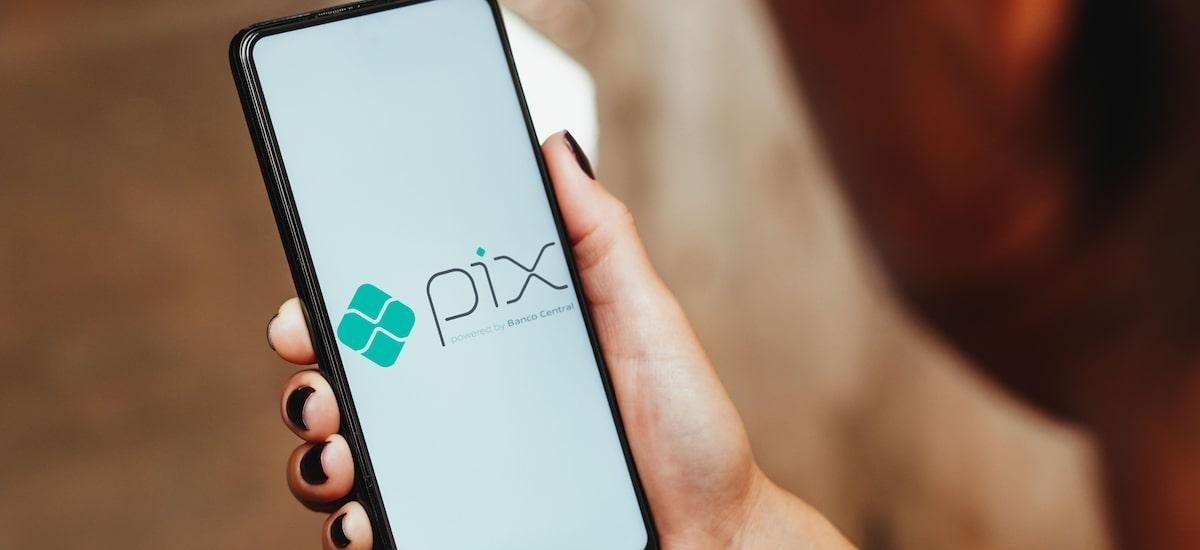 O governo vai taxar o Pix? Não, mas você precisa entender que algo importante mudou