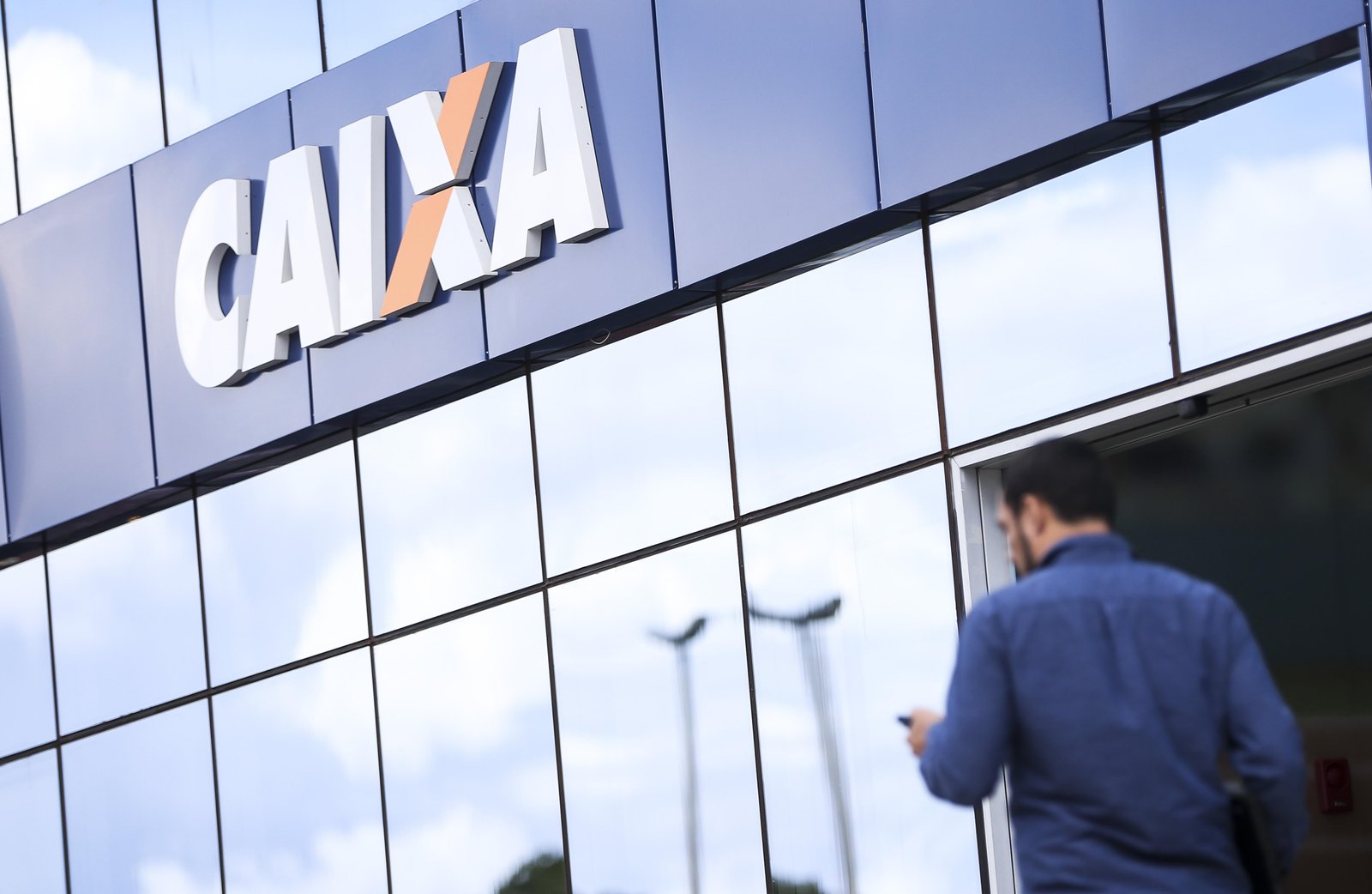 Caixa tem inscrições abertas para processo seletivo de estágio na BA | G1