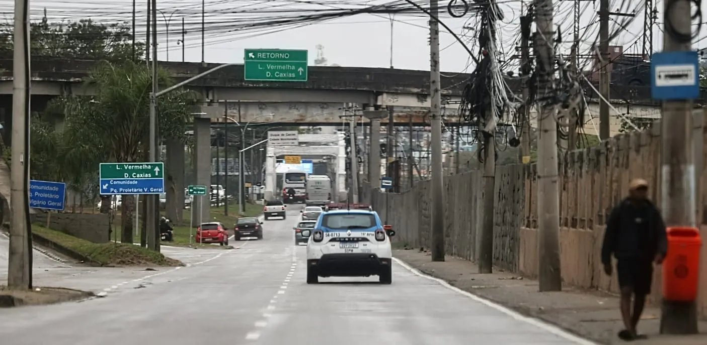 Complexo de Israel: após ocupação, polícias Militar e Civil cumprem mandados de prisão; mulher cúmplice de Peixão é presa