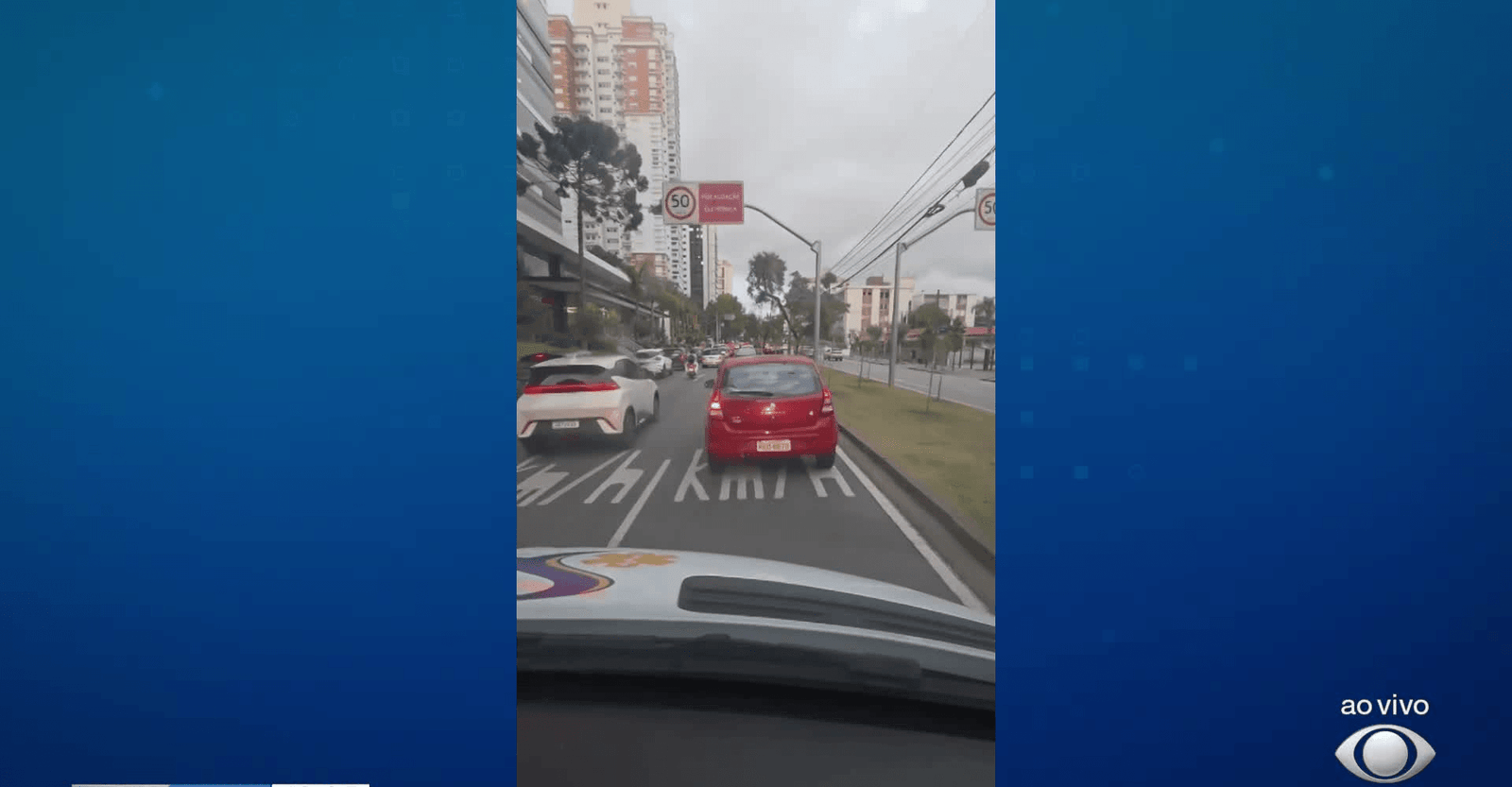 Bloquear ambulância é infração gravíssima e rende multa e pontos