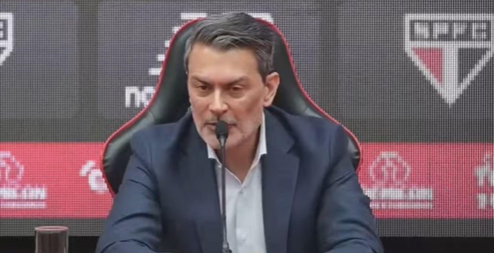Executivo do São Paulo questiona não utilização do VAR em possível pênalti