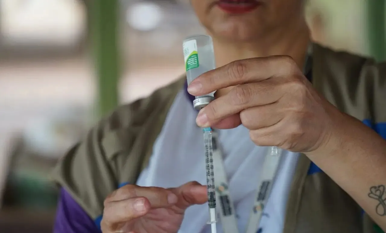 Vacina contra Mpox: SUS atende grupos prioritários e de risco | G1