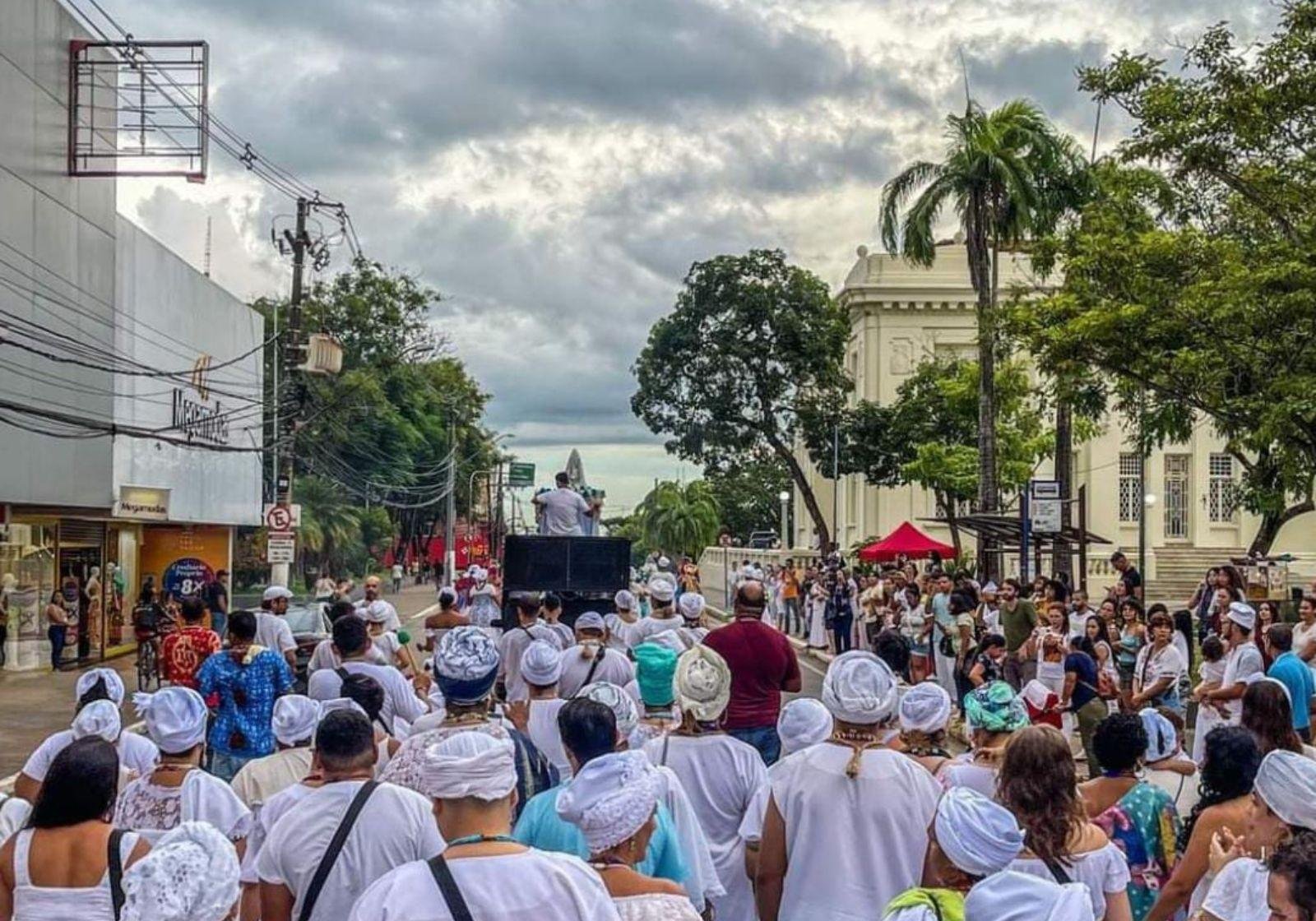 Festa de Iemanjá tem cortejo contra racismo religioso em Rio Branco | G1
