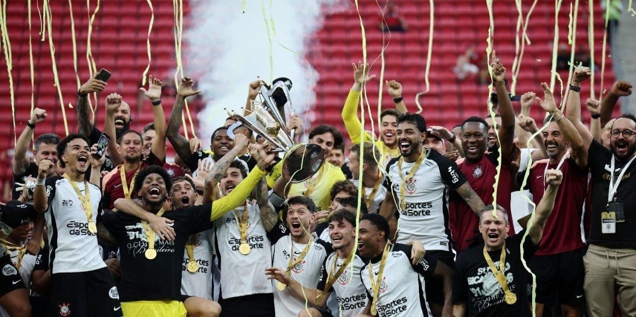 Corinthians supera Flamengo e conquista a Supercopa do Brasil