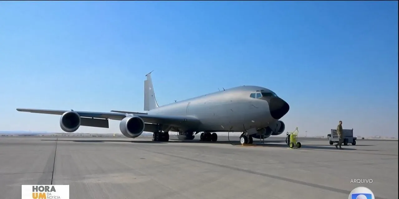 FOTO mostra avião danificado em Tel Aviv que teria se chocado no ar | G1