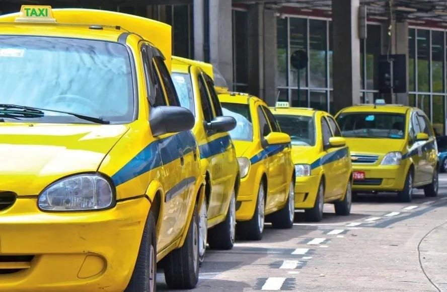Decreto da Prefeitura do Rio estabelece que veículos tenham no máximo dez anos para ingressar no sistema de táxis