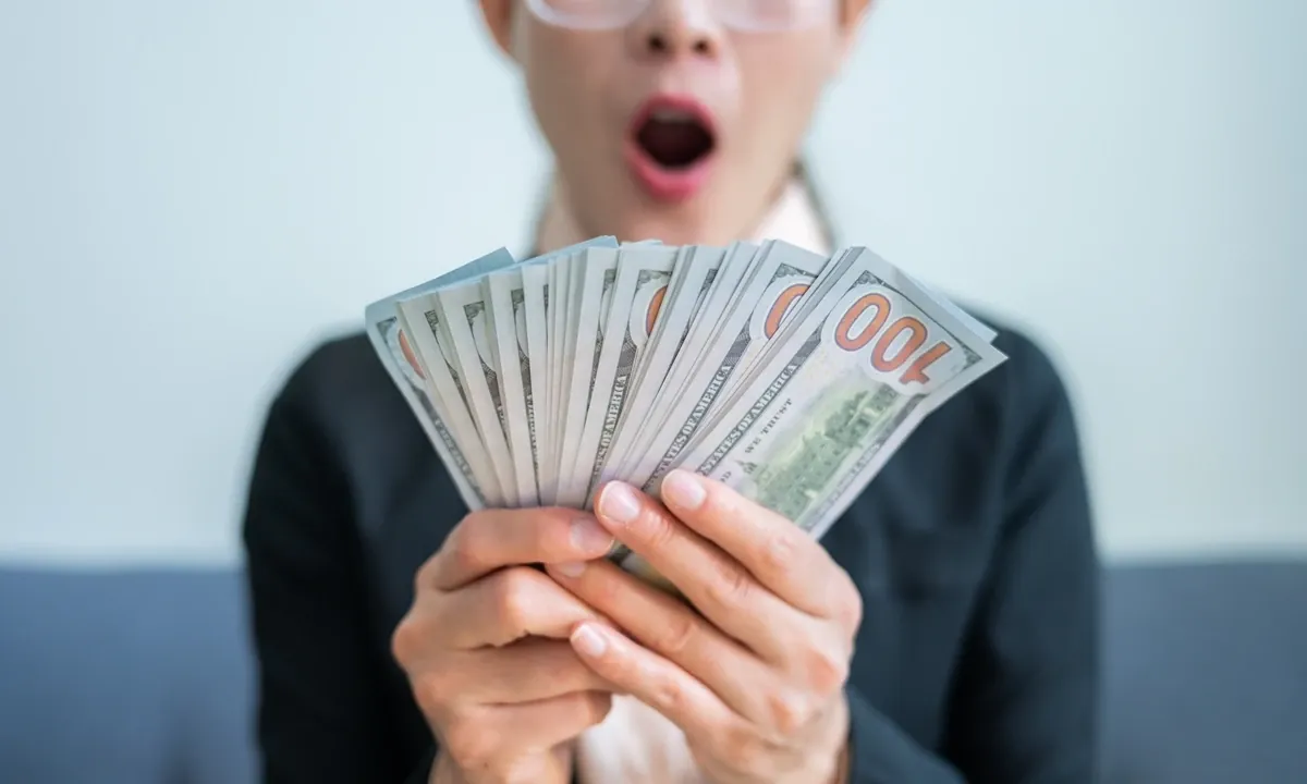 Dia de sorte: apostador fatura prêmio de R$ 2,8 bilhões em loteria