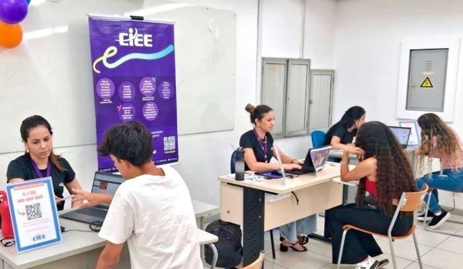 PAT de São José dos Campos e CIEE realizam evento com 429 vagas de estágio