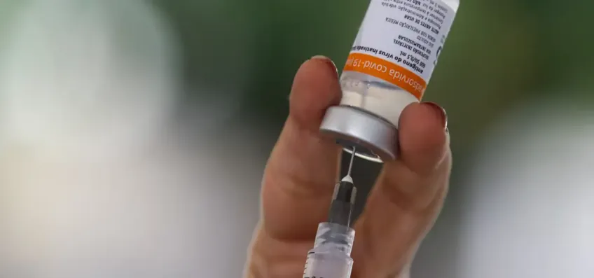 Anvisa atualiza regras para rotulagem e vacinas contra covid