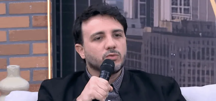 Renan Santos diz que Trump beneficia Lula e Bolsonaro com ações