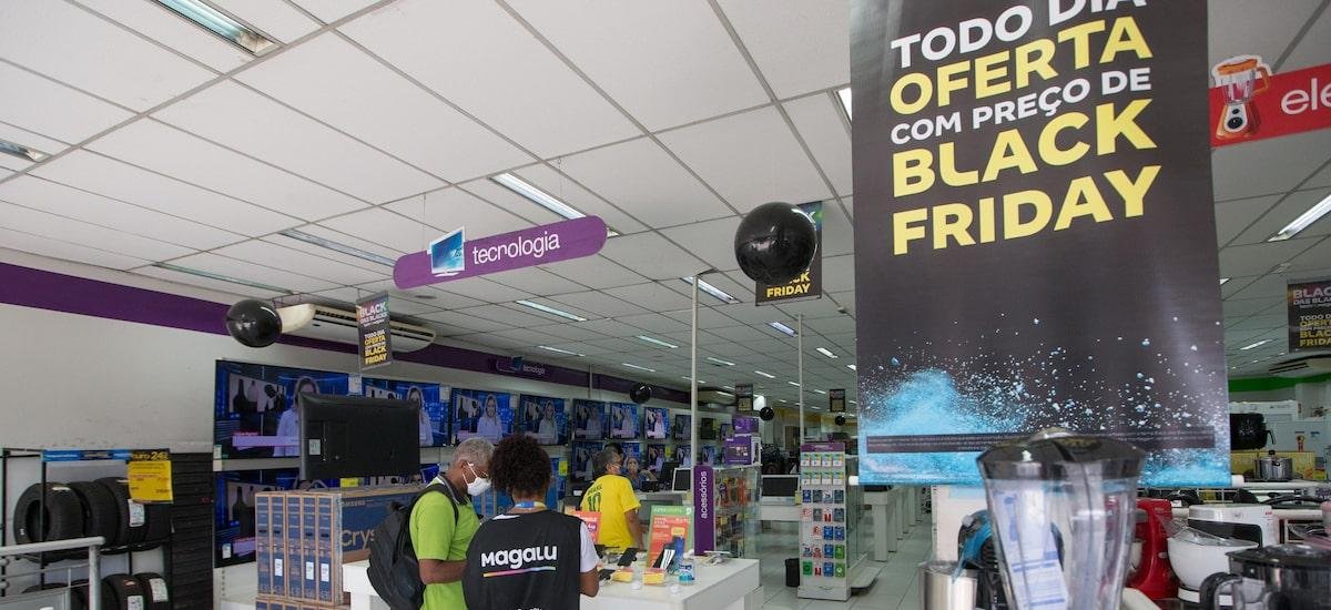 Vendas do comércio sobem 1% em novembro, com impulso das promoções da Black Friday