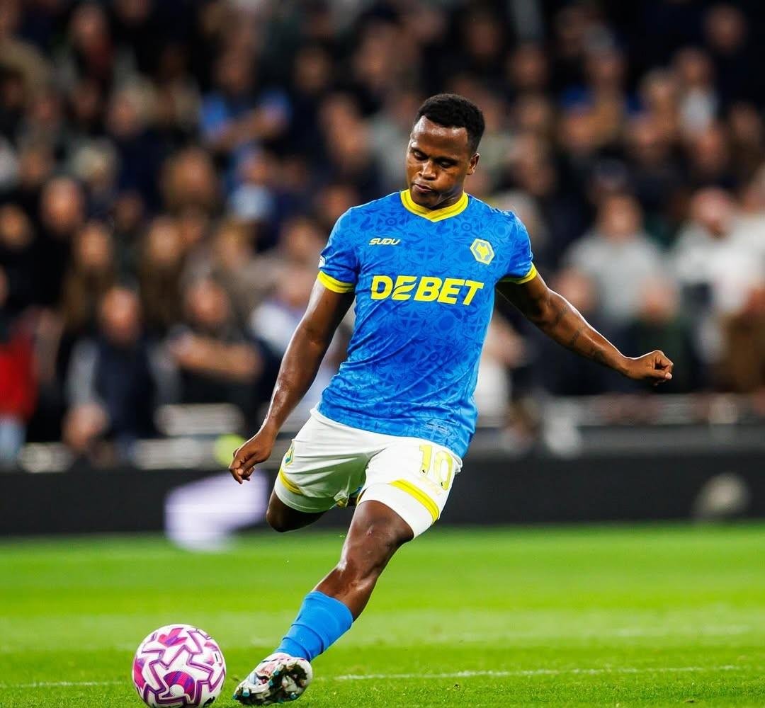 De 'pior contratação' à evolução: Como foi a passagem de Jhon Arias pela Inglaterra e o que esperar de sua volta ao Brasil