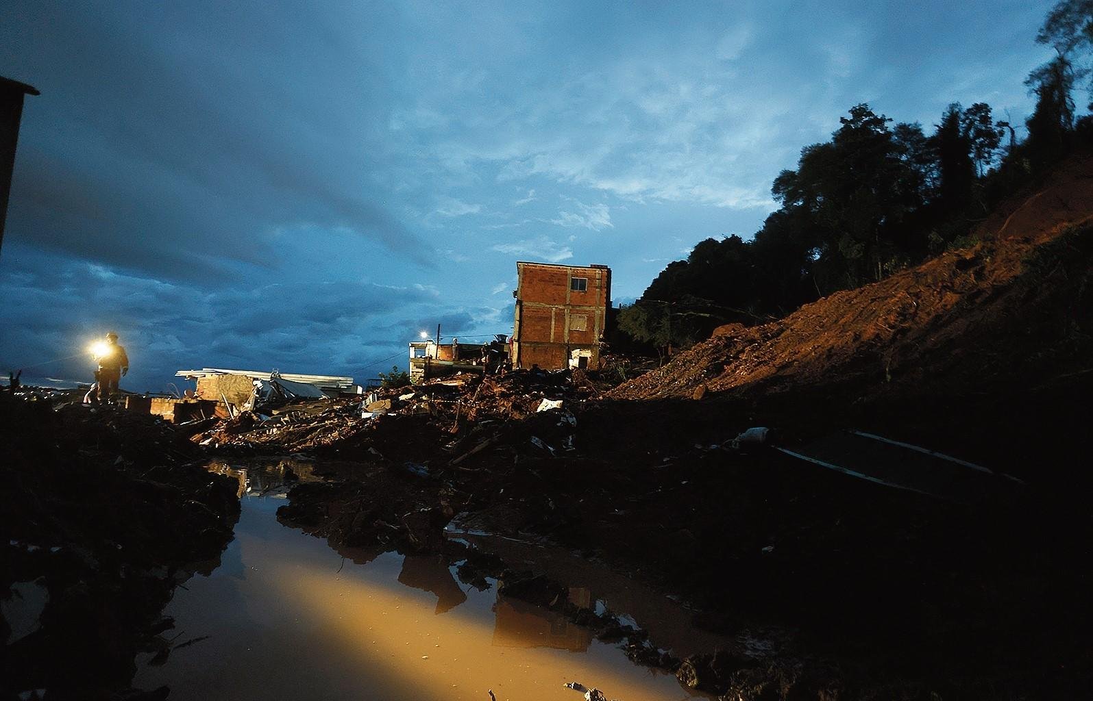 Tragédia na Zona da Mata: número de mortes sobe para 72 e uma pessoa segue desaparecida