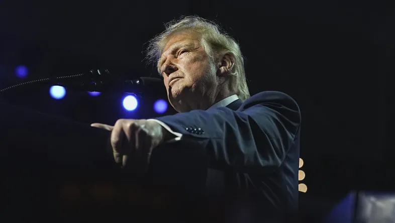 Trump cria enquete para mudar termo inteligência artificial: 'IA é impreciso e pouco elegante'