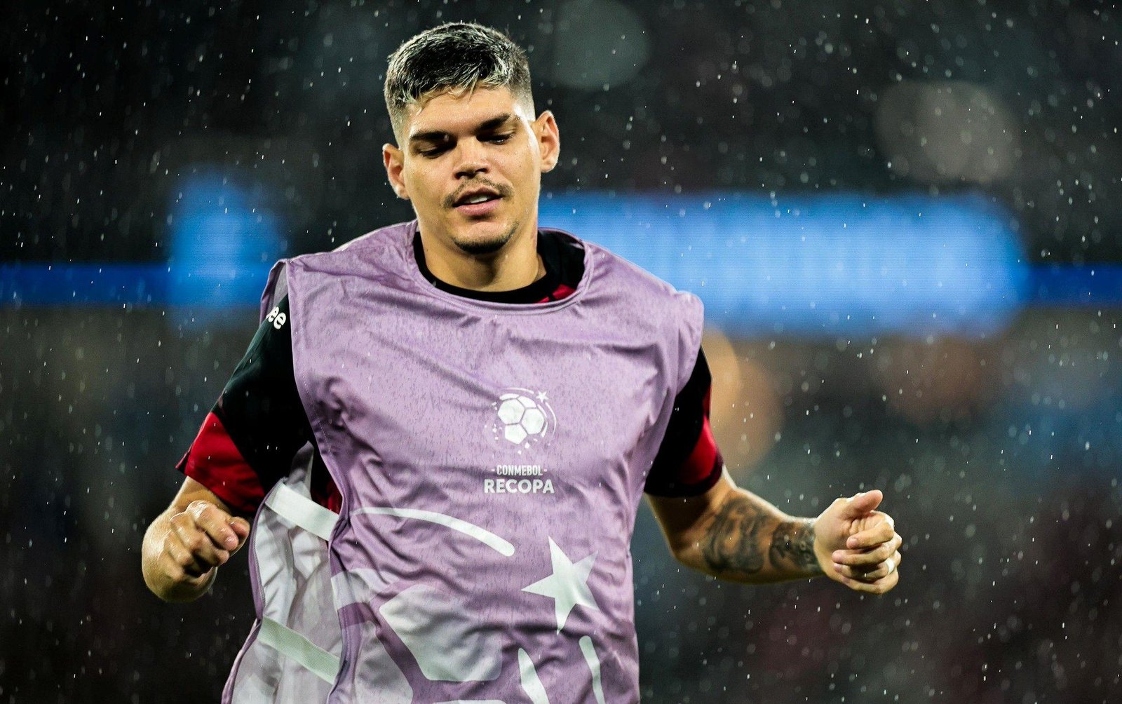 Flamengo: Ayrton Lucas admite erro em primeiro gol do Lanús