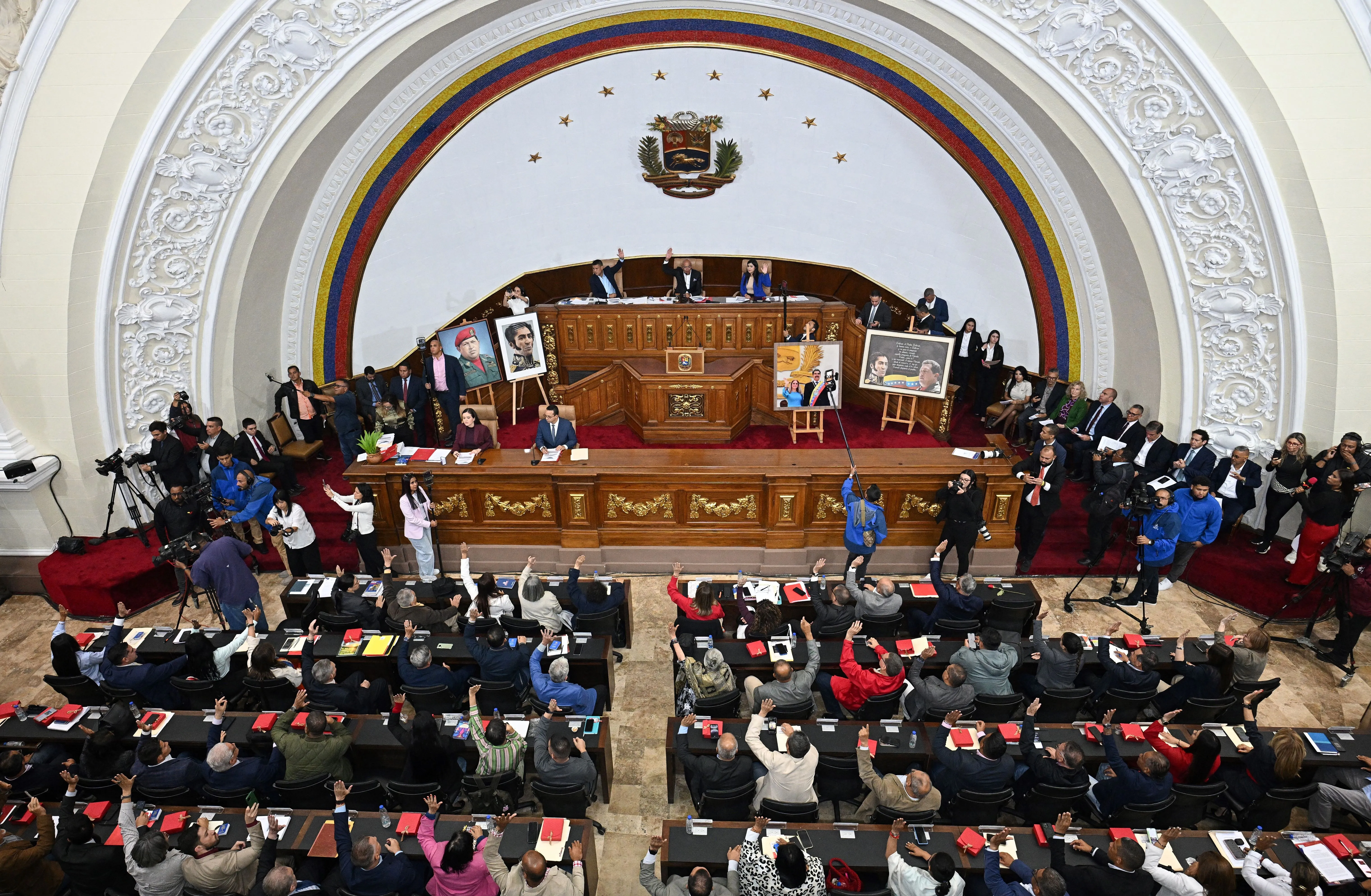 Parlamento venezuelano aprova reforma para aumentar o número de juízes da Suprema Corte