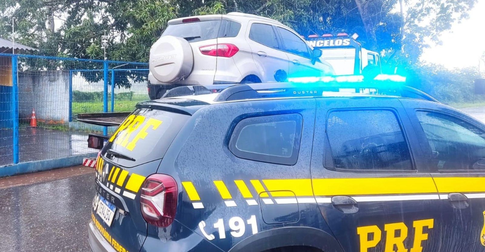 Roubo de carro na BR-365: trio é preso após ficar sem gasolina | G1