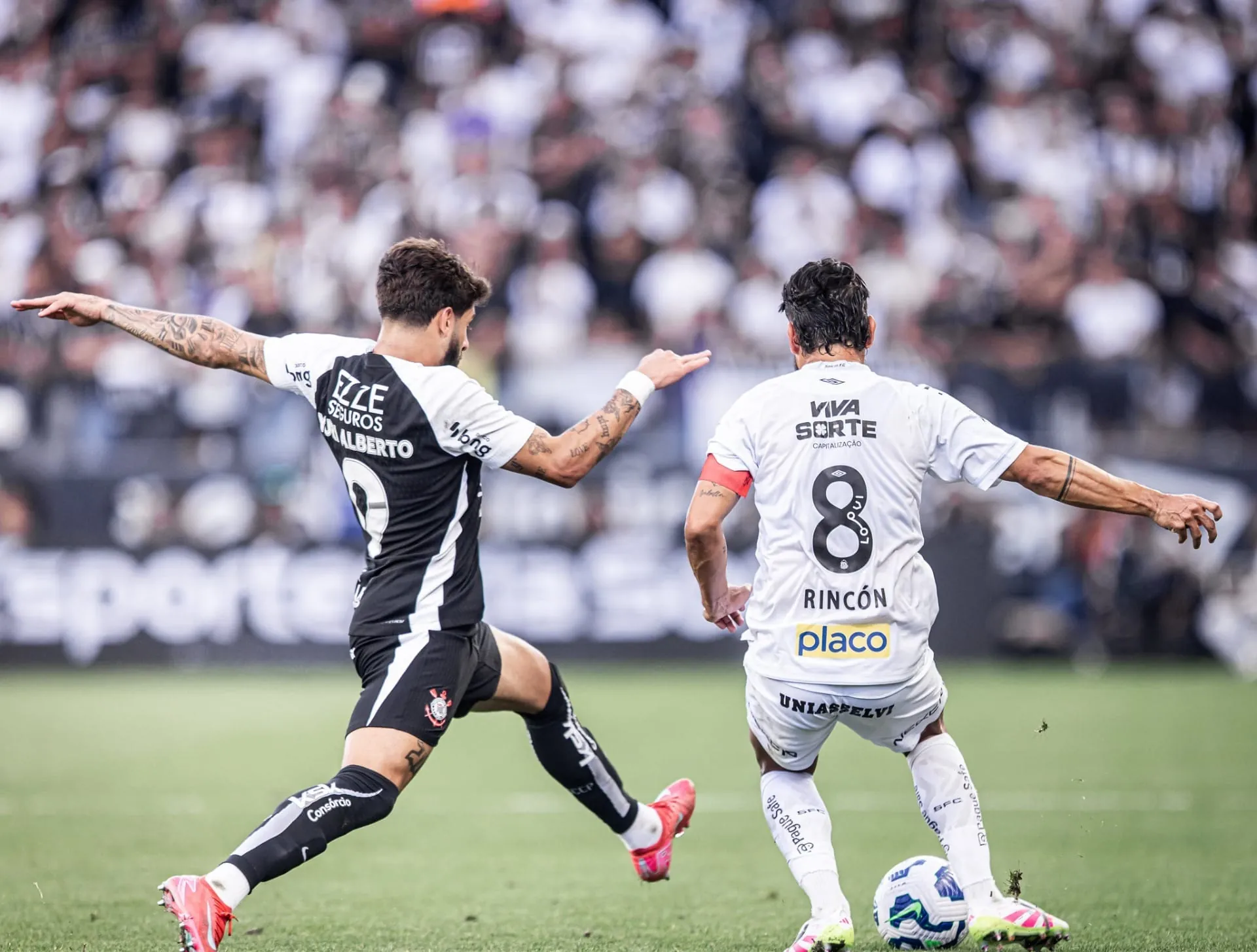 Corinthians se prepara para clássico contra o Santos após derrota