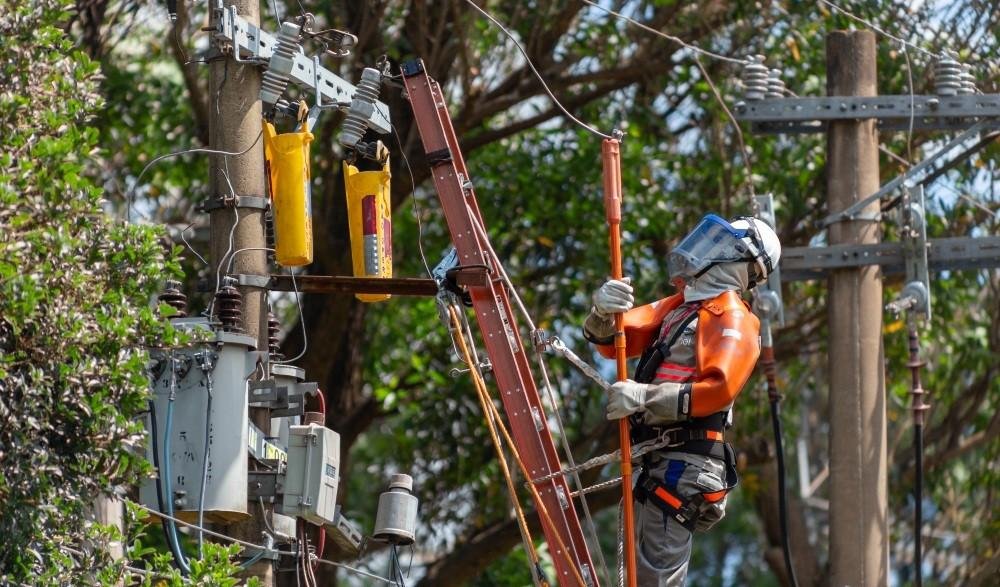 Enel São Paulo fortalece operações nas ruas com mais eletricistas e frota ampliada