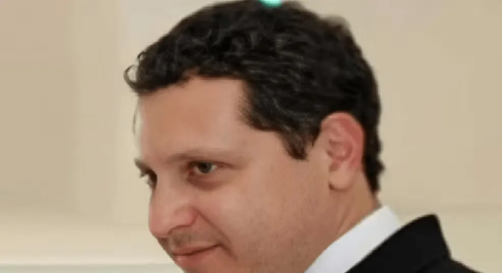 USP demite professor de Ribeirão Preto acusado de assediar alunas