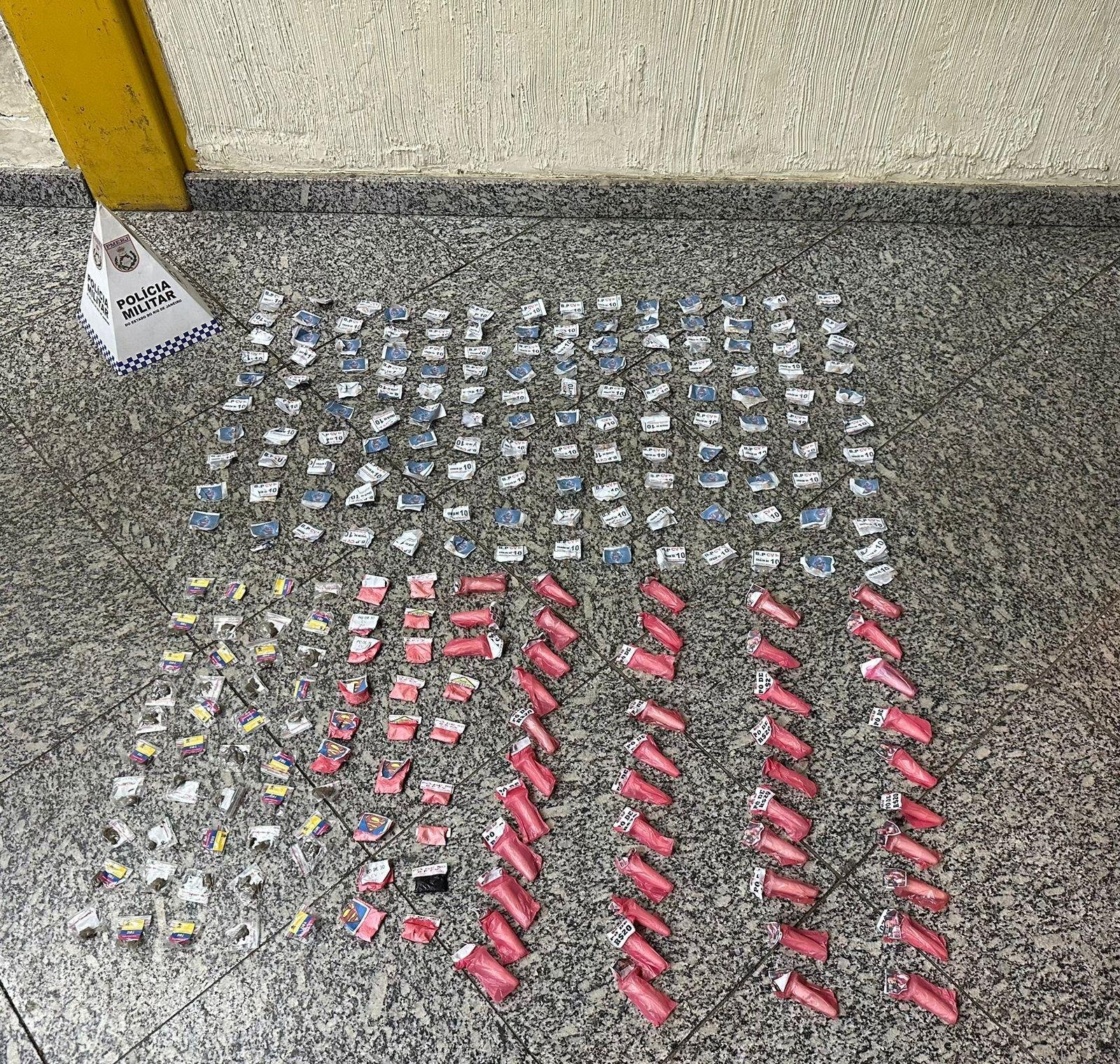 Drogas são apreendidas após fuga de suspeito em Barra do Piraí | G1