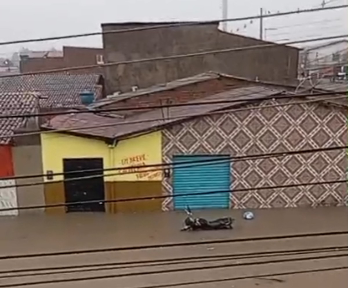 Chuvas em Alagoas deixam desabrigados em Rio Largo e alagam cidades | G1