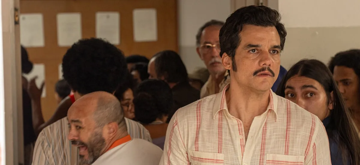 Prêmio de consolação? Anúncio de Wagner Moura como apresentador do Oscar preocupa fãs brasileiros