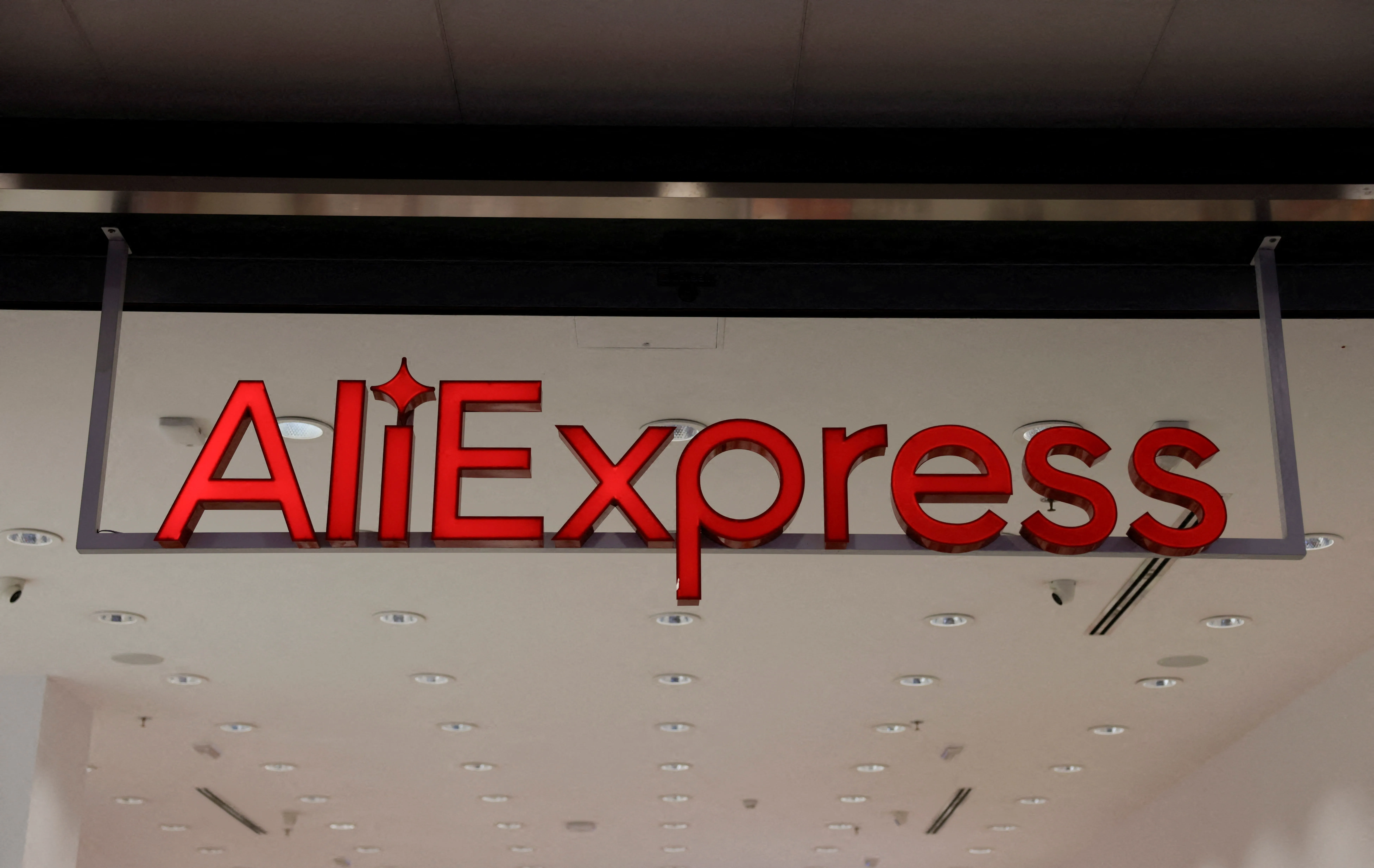 UE multa AliExpress em R$ 3,2 bilhões por venda de produtos ilegais