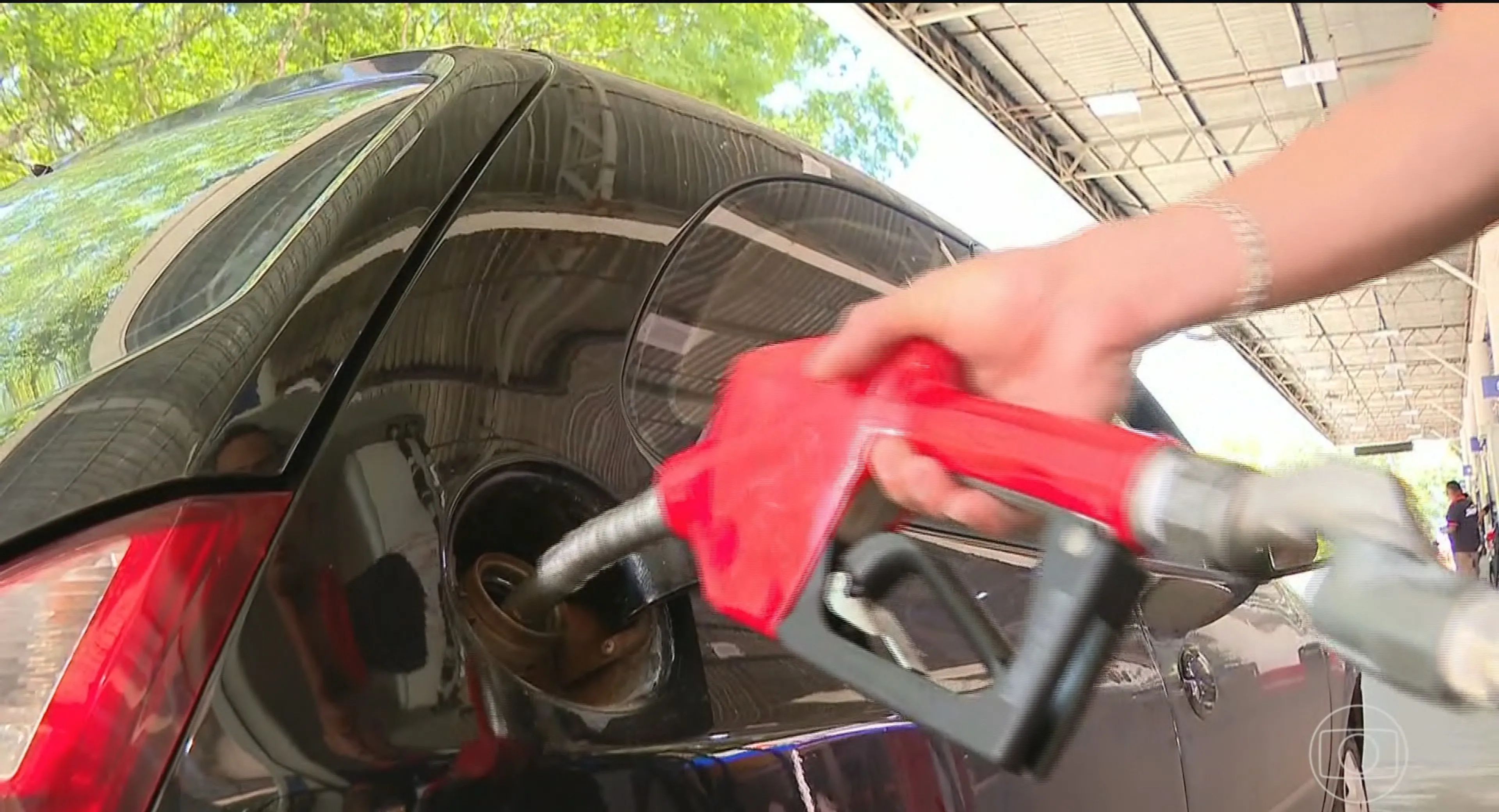 Governo anuncia dois meses de subsídio para gasolina; impacto fiscal pode chegar a R$ 6 bilhões