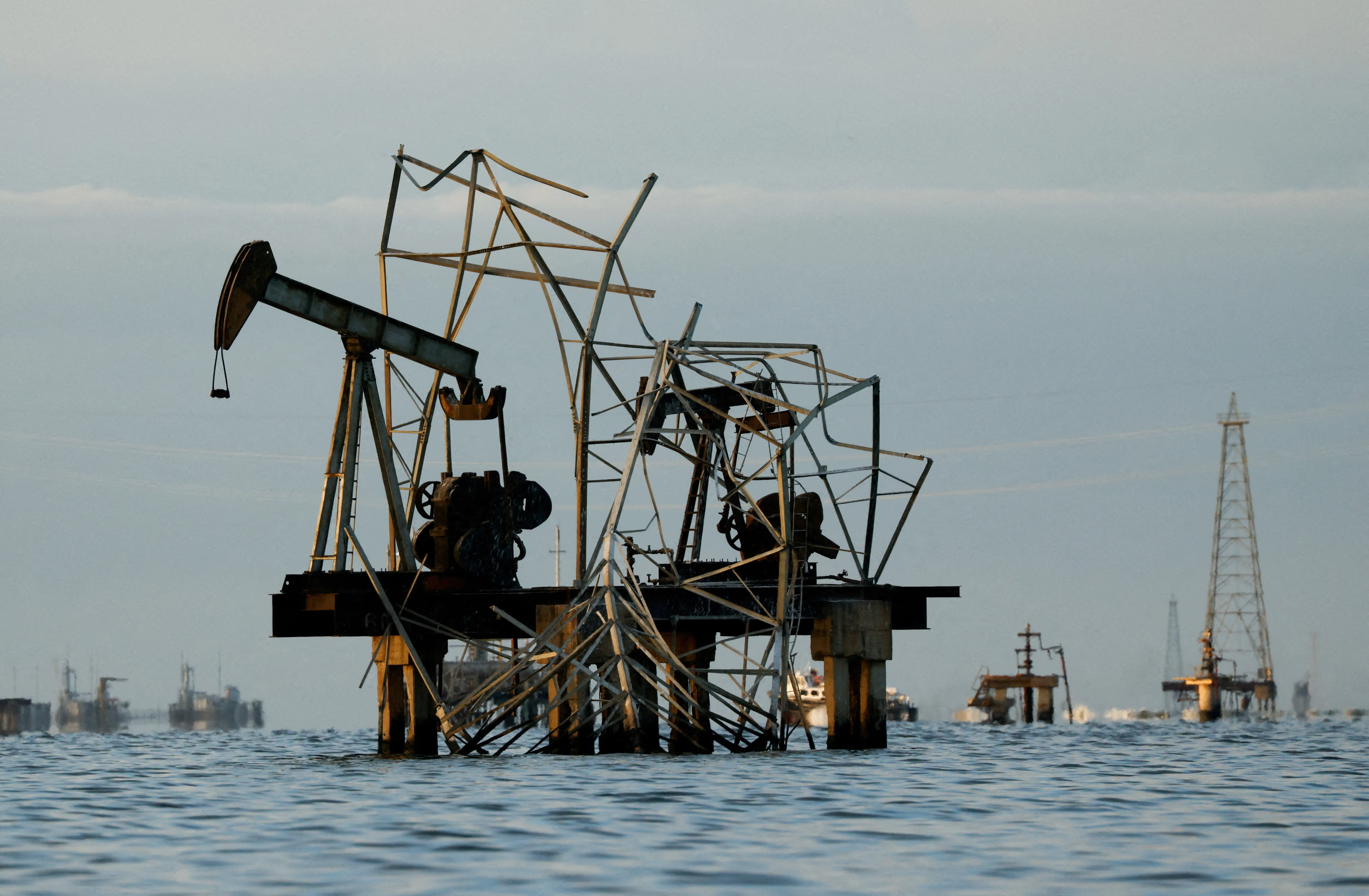 Petrolífera americana assumirá controle de campos de petróleo na Venezuela