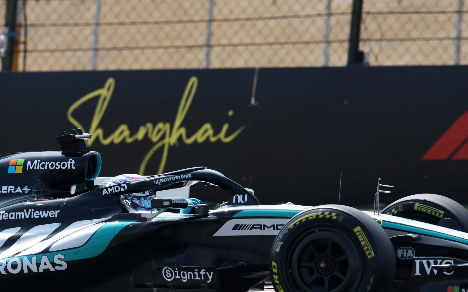 Russell fica na frente das Ferraris e vence corrida sprint do GP da China