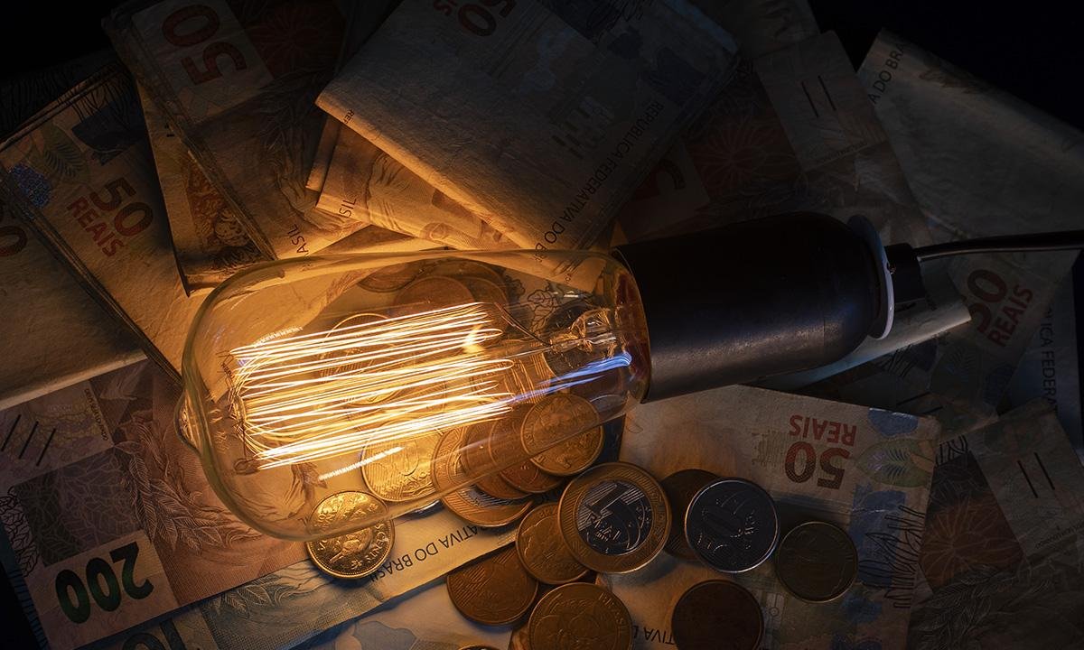 Conta de luz em fevereiro terá bandeira verde, sem taxa extra