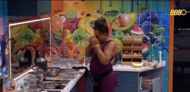 BBB 26: Solange Couto passa mal durante a madrugada e diz estar com cistite; conheça os 5 sintomas da infecção