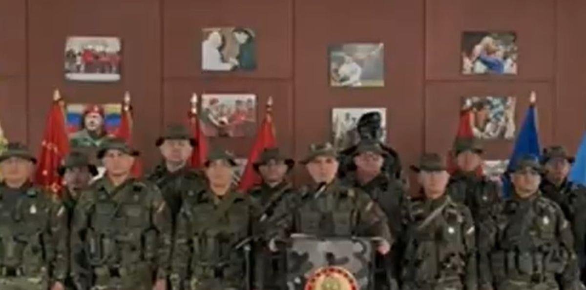 Chefe do Comando Militar da Venezuela exige liberdade imediata de Maduro