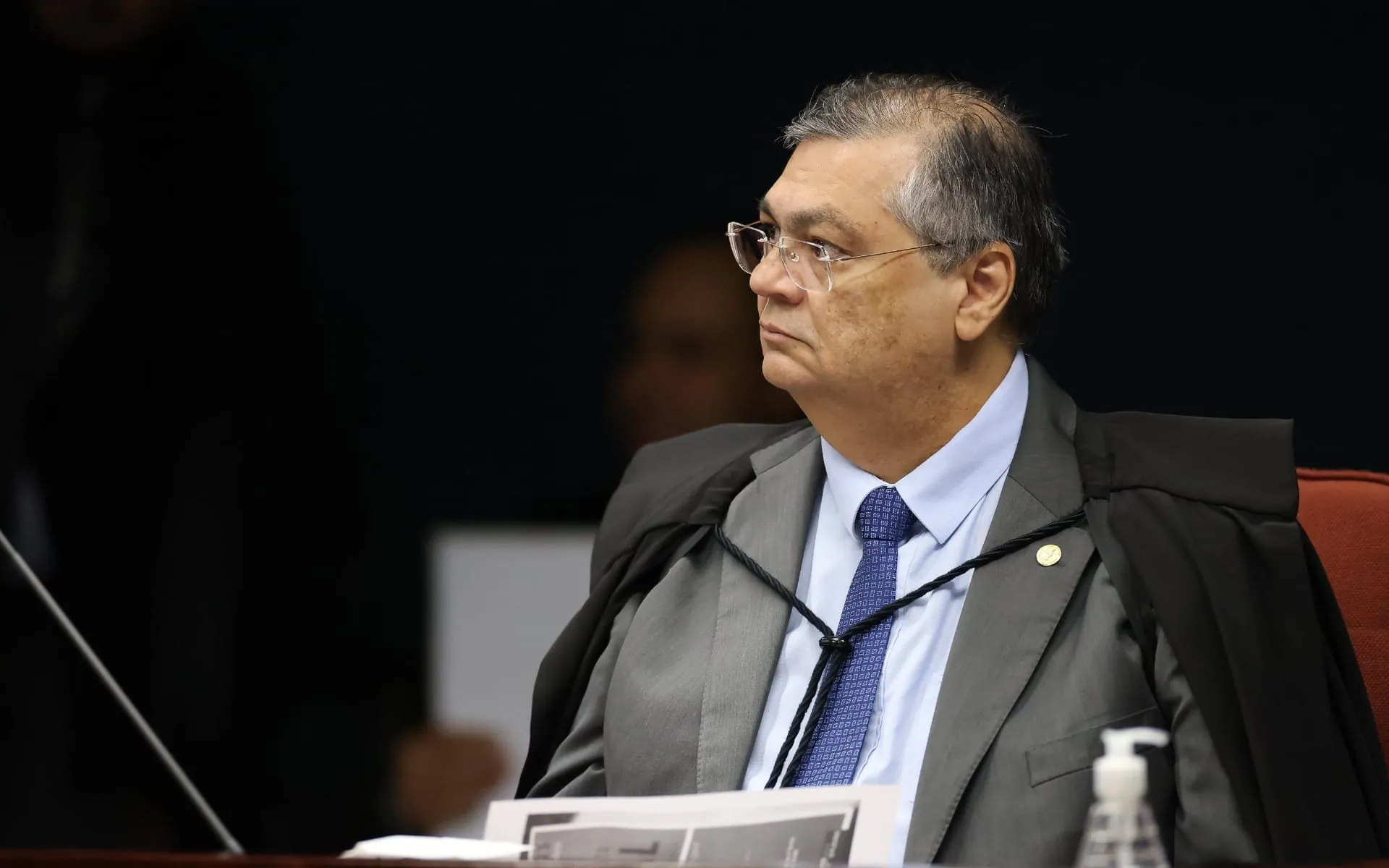 Dino vota para manter decisão que anulou quebras de sigilo da CPMI do INSS