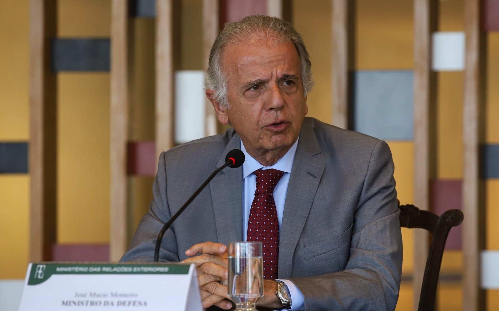 Orengo: com guerra no Irã, Forças Armadas pedem orçamento maior